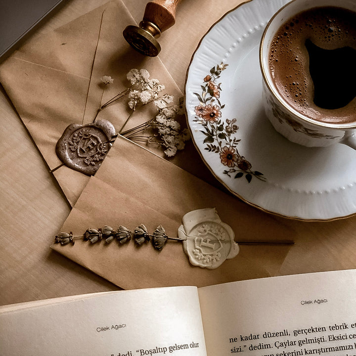 The Houselore Post | Edinburgh Snail Mail