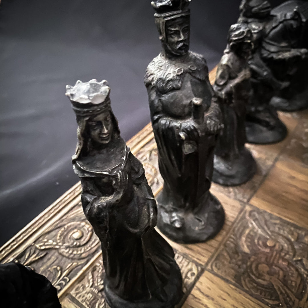 Vintage Hand Carved Celtic Chess Set - Houselore