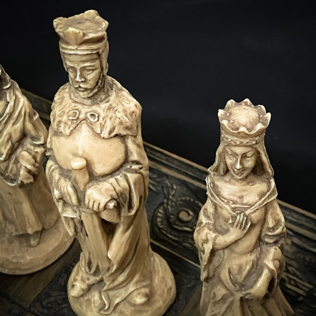 Vintage Hand Carved Celtic Chess Set - Houselore